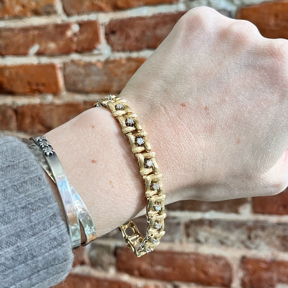 14k gold & diamond textured link bracelet